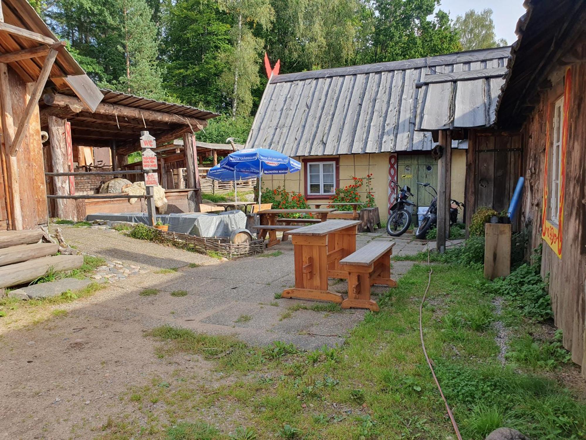 Vittfarnas Vikingaby Villa Sosdala Luaran gambar